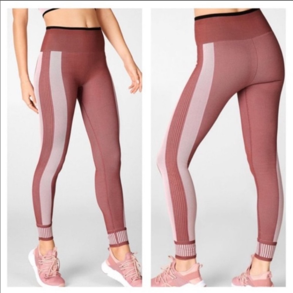 Fabletics High-Waisted Seamless Colorblock Legging
